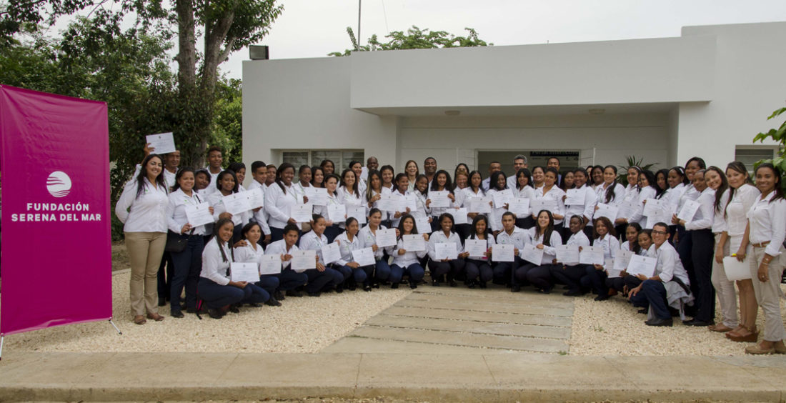 Entrega de certificados de cursos complementarios a aprendices SENA de Tierra Baja