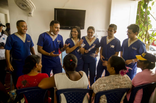 Jornada de salud integral en Manzanillo del Mar.